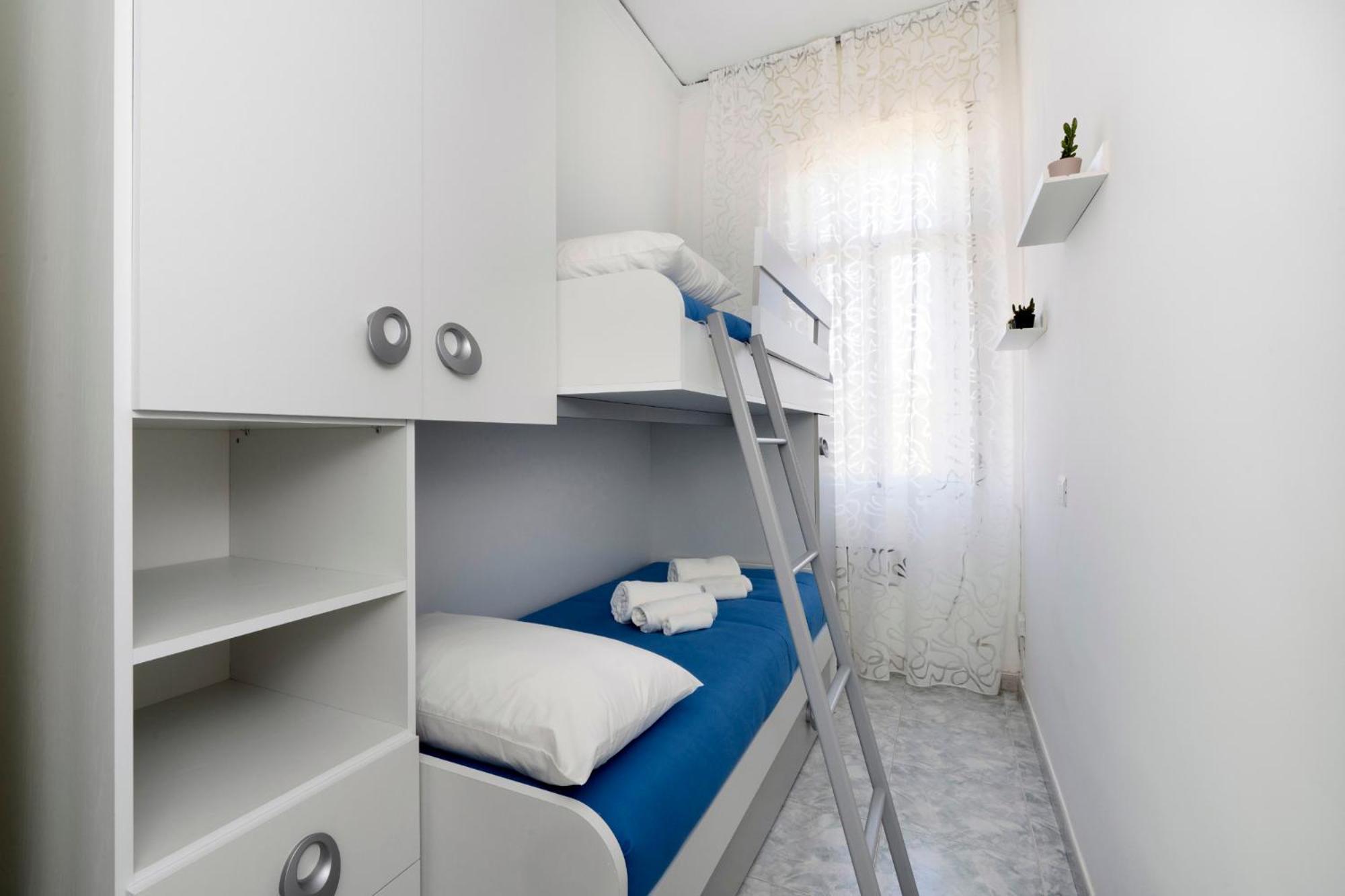 Vista Duomo Apartment Наполи Екстериор снимка