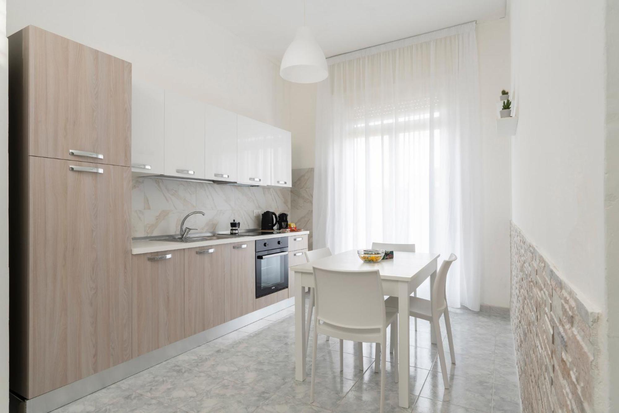 Vista Duomo Apartment Наполи Екстериор снимка