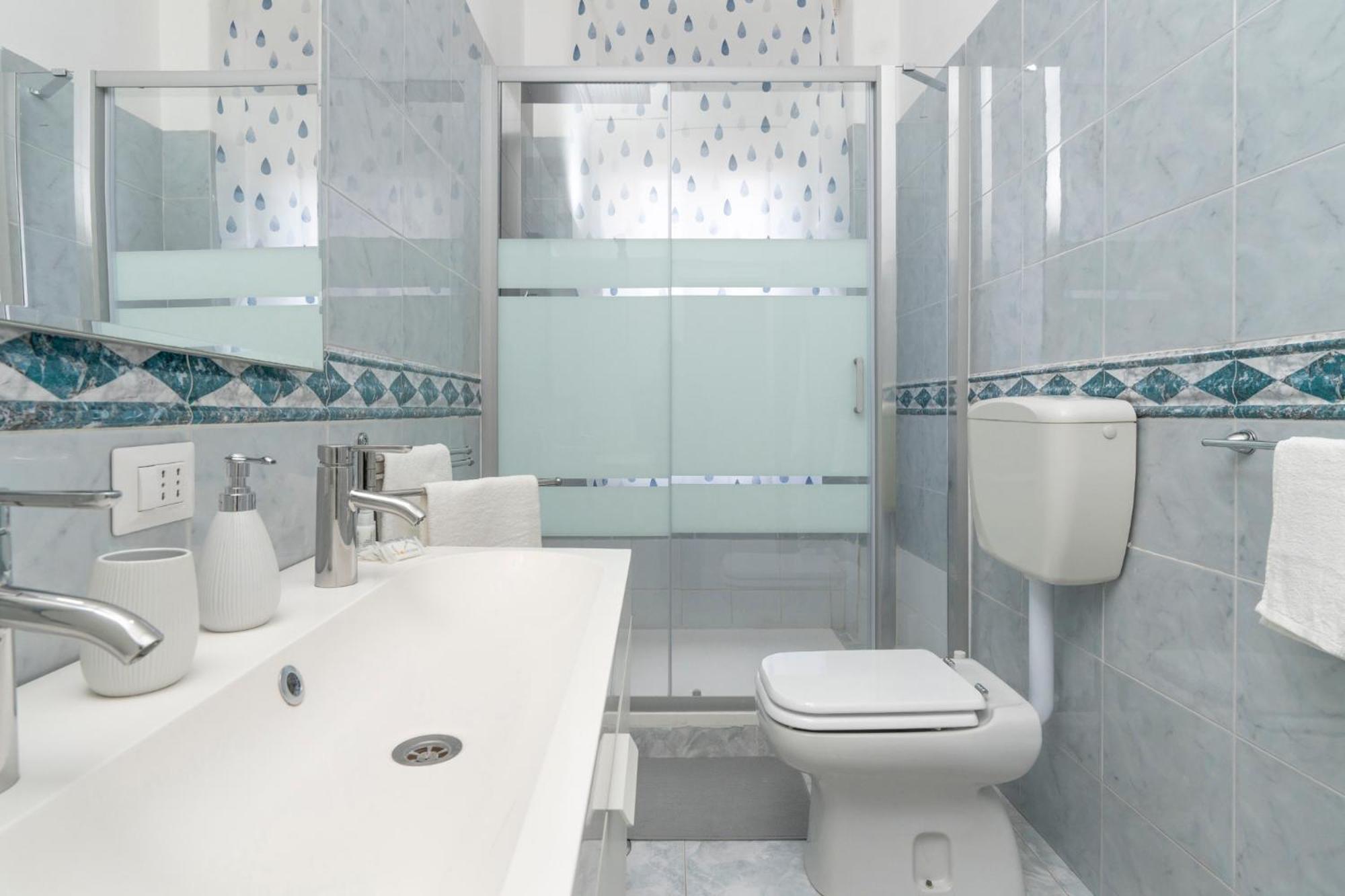Vista Duomo Apartment Наполи Екстериор снимка
