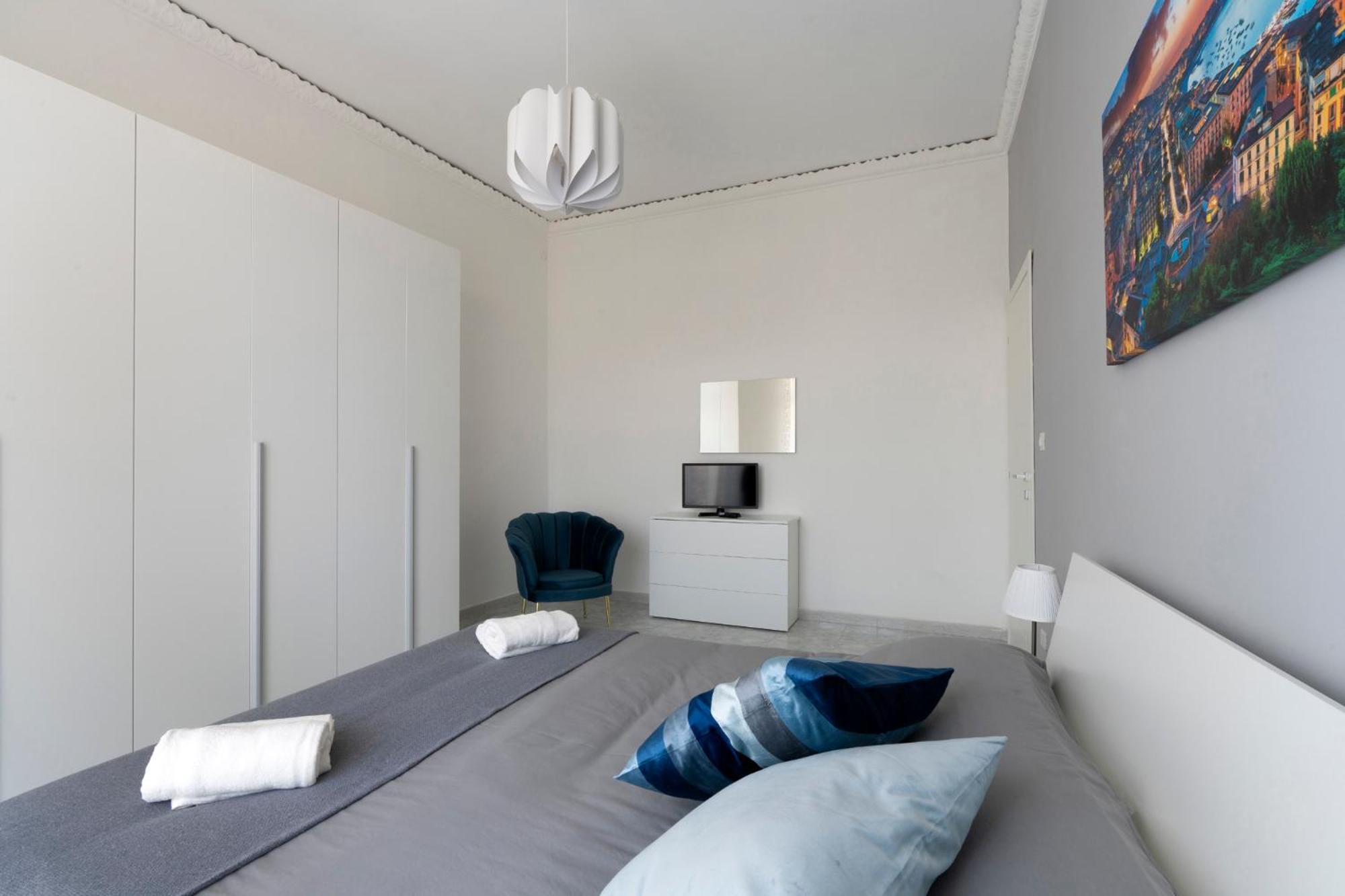 Vista Duomo Apartment Наполи Екстериор снимка