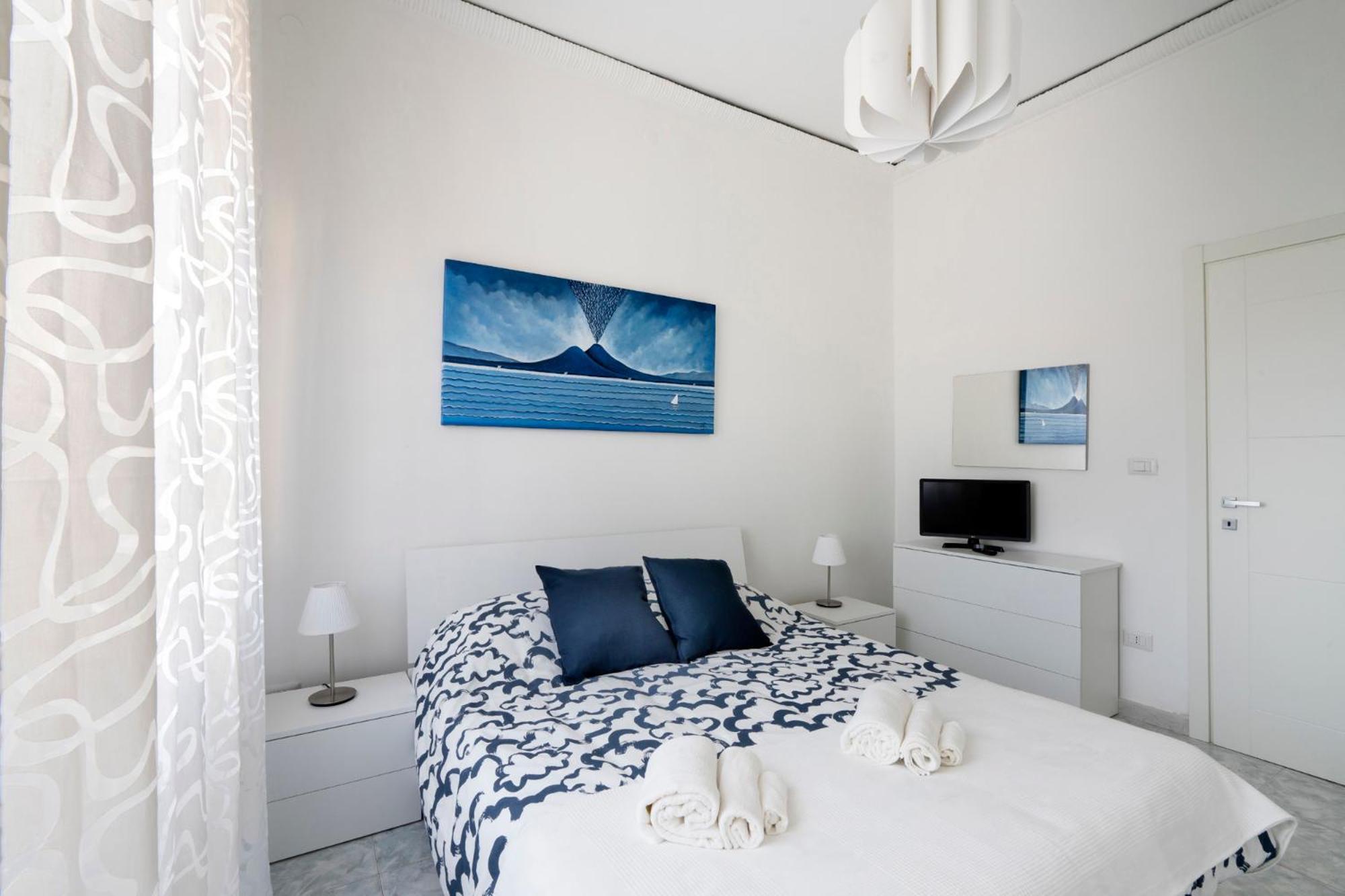 Vista Duomo Apartment Наполи Екстериор снимка
