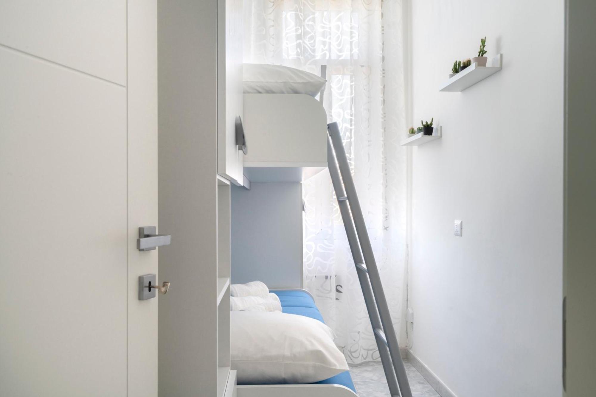 Vista Duomo Apartment Наполи Екстериор снимка