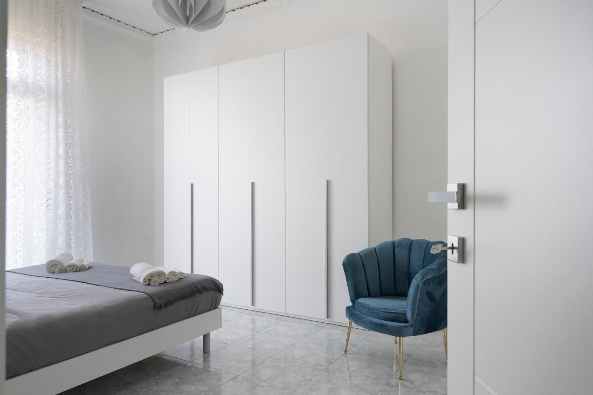 Vista Duomo Apartment Наполи Екстериор снимка
