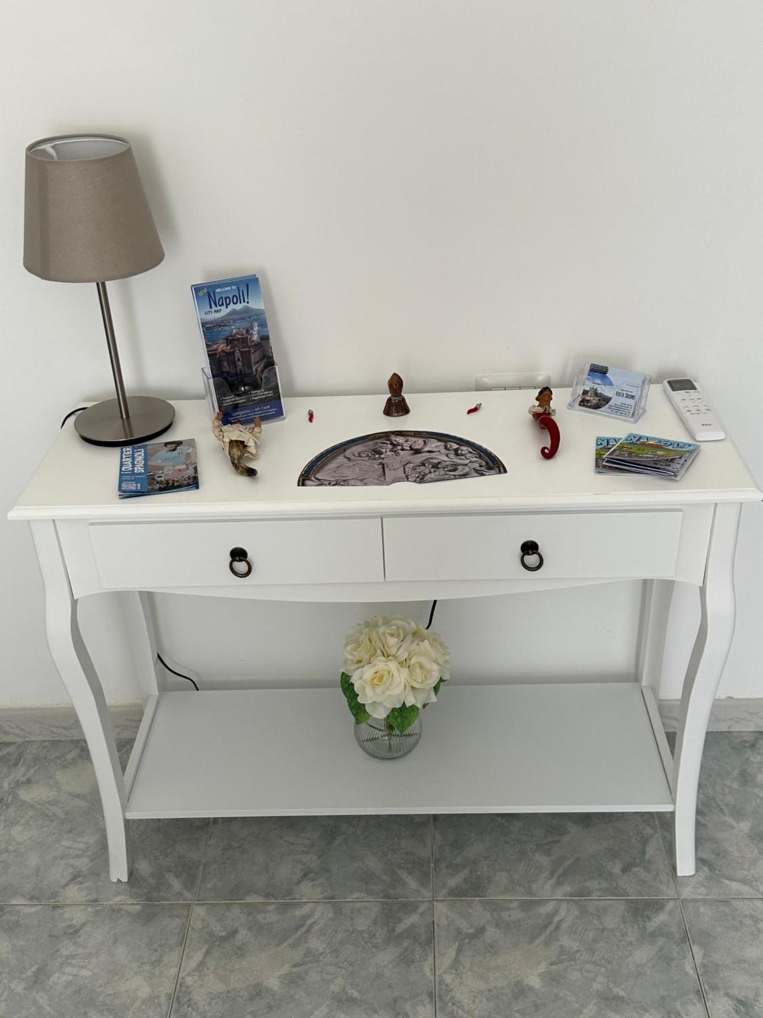 Vista Duomo Apartment Наполи Екстериор снимка