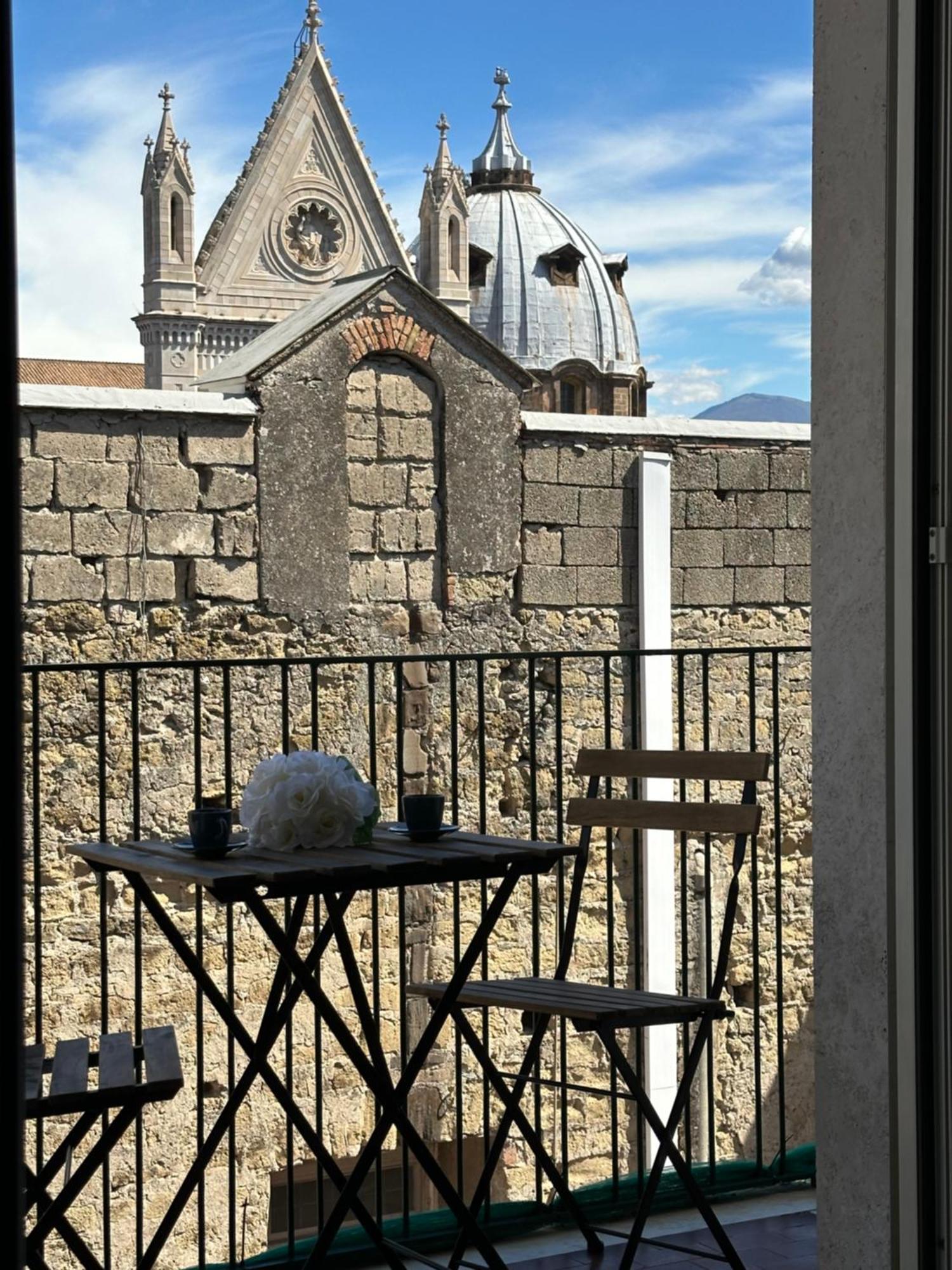 Vista Duomo Apartment Наполи Екстериор снимка